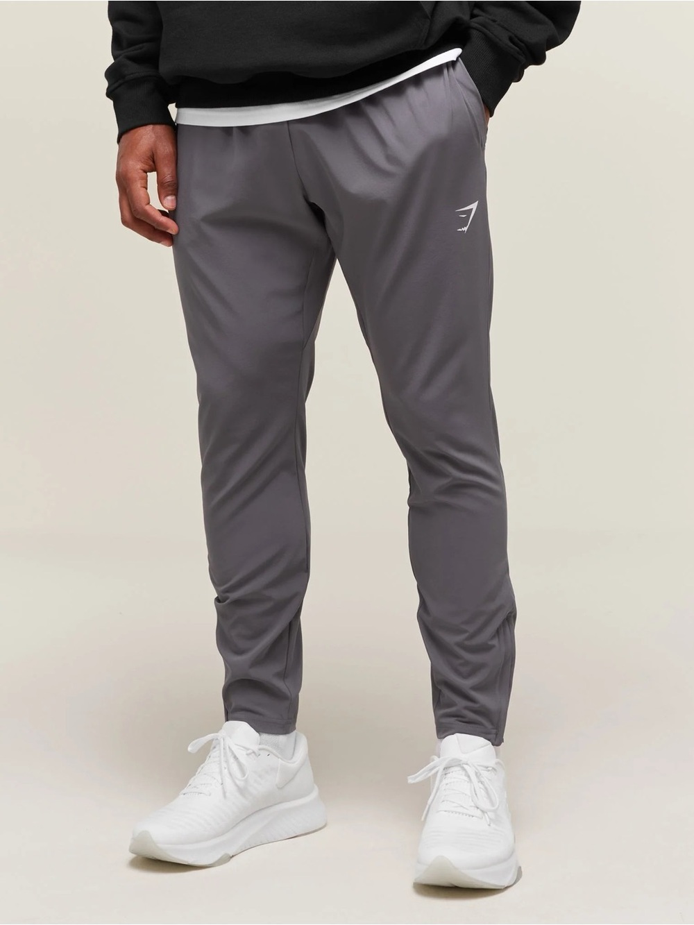 Gymshark Men’s Arrival Woven Joggers Slim Fit
